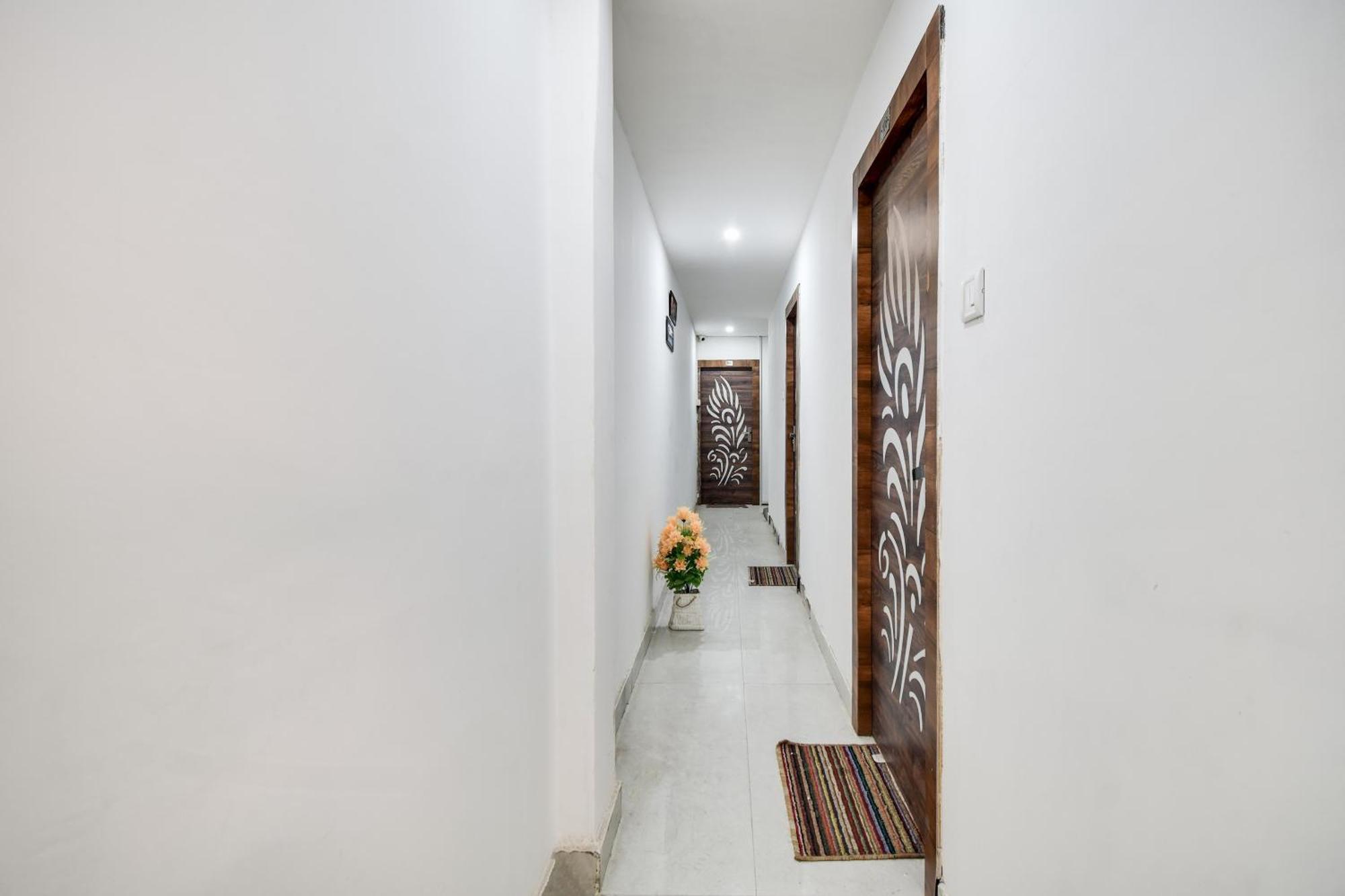 O Golden King Hotel 3*